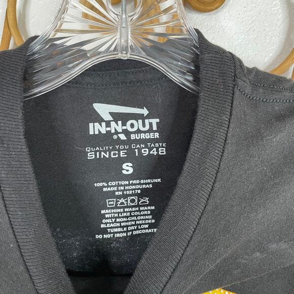 In-n-Out Burger black Nevada graphic t-shirt women's S - Picture 4 of 6